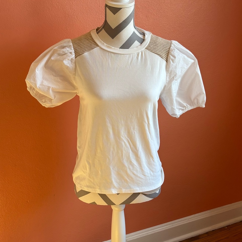 Evereve White Puff Sleeve Top